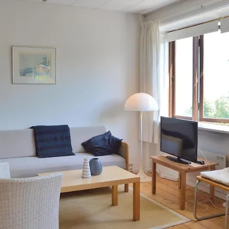 아파트 1 Bedroom Cozy In Hornbæk